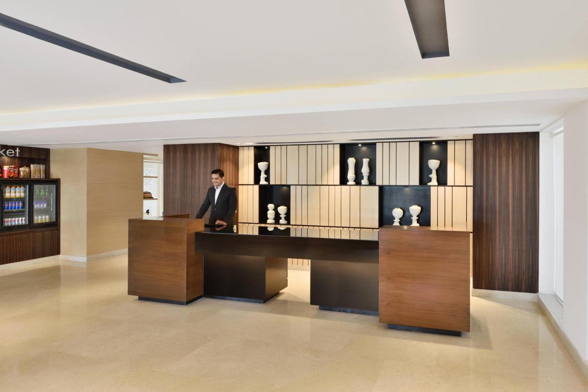 Fairfield By Marriott Chennai Omr Hotell Exteriör bild